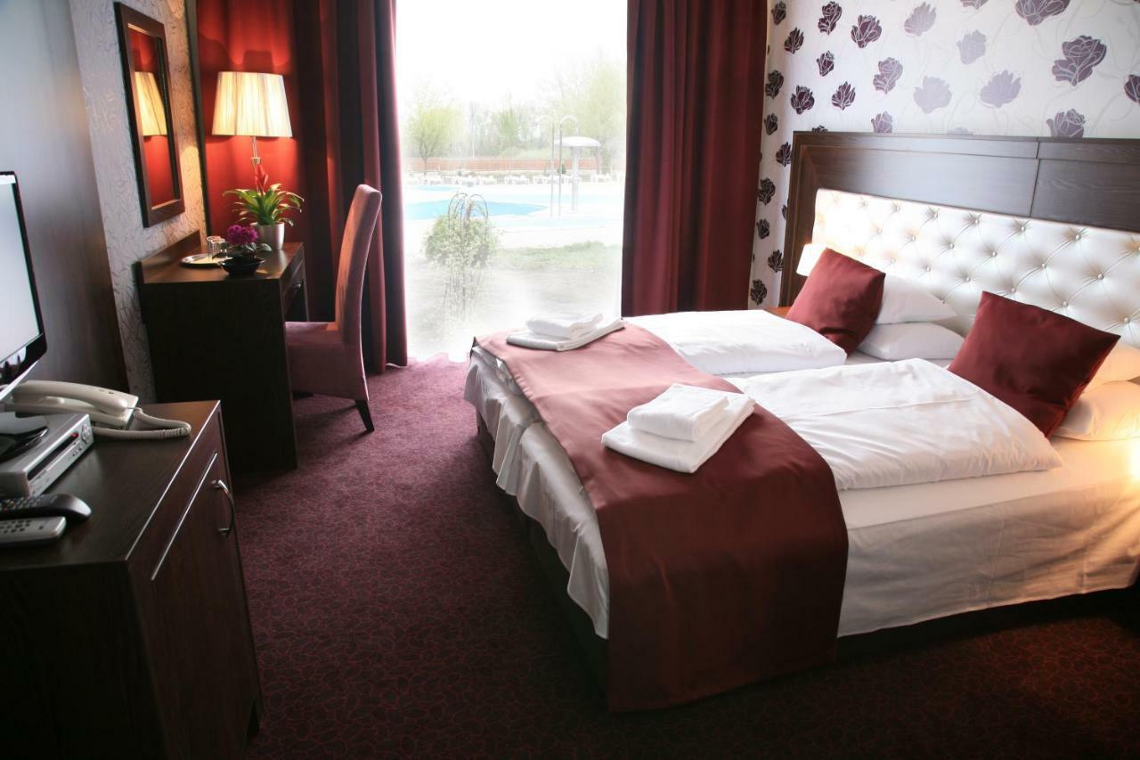 Session Hotel Ráckeve Extérieur photo